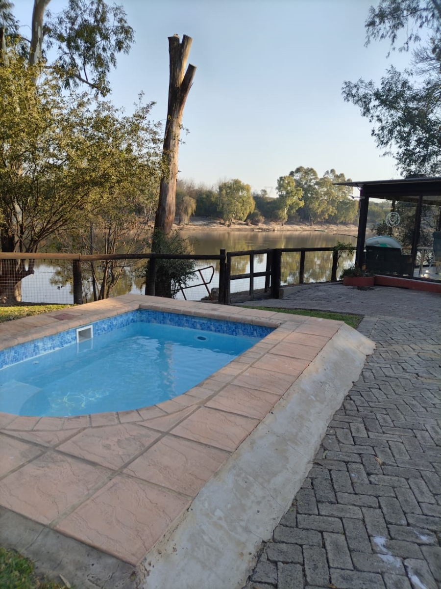 2 Bedroom Property for Sale in Mullersrust Free State
